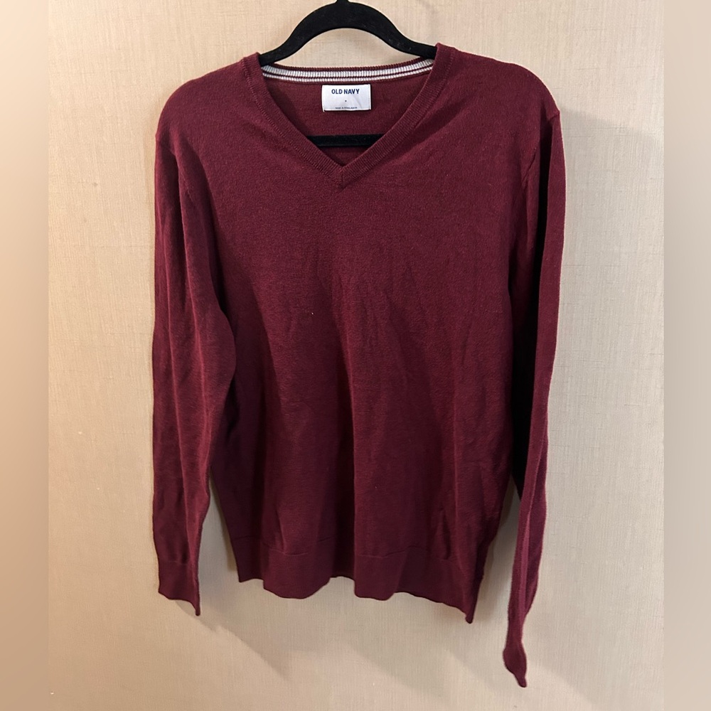 Old Navy Men's Burgundy V-Neck Sweater